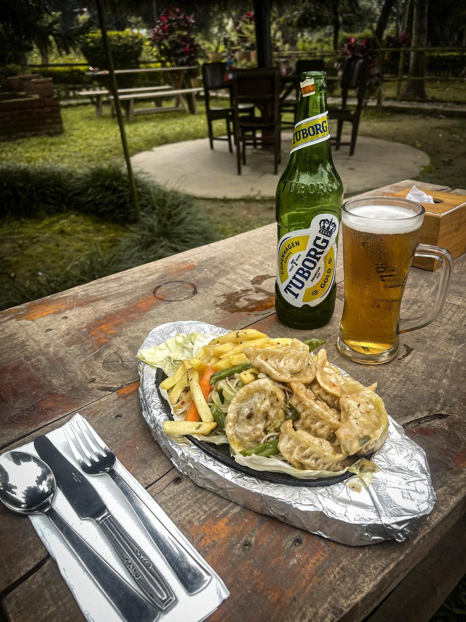Hotel Tharu Garden And Beer Bar Chitwan Exteriér fotografie